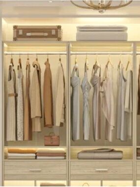 Meet your Posher, Monica